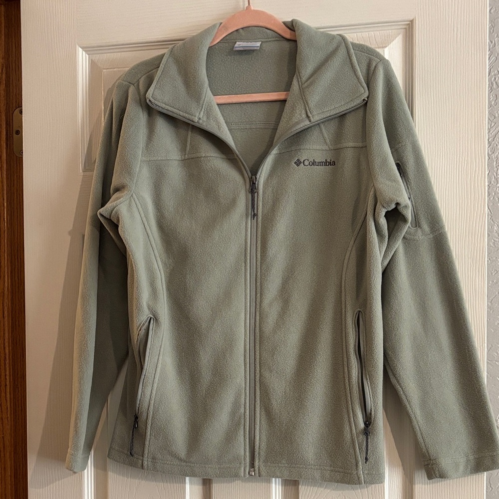 Columbia Light Sage Green Full-Zip Fleece Jacket